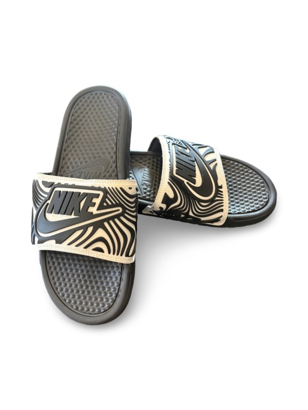Nike Benassi JDI SE White Black Abstract Slides AJ6745-100 Men's Size 10 EU 44 - Picture 2 of 12